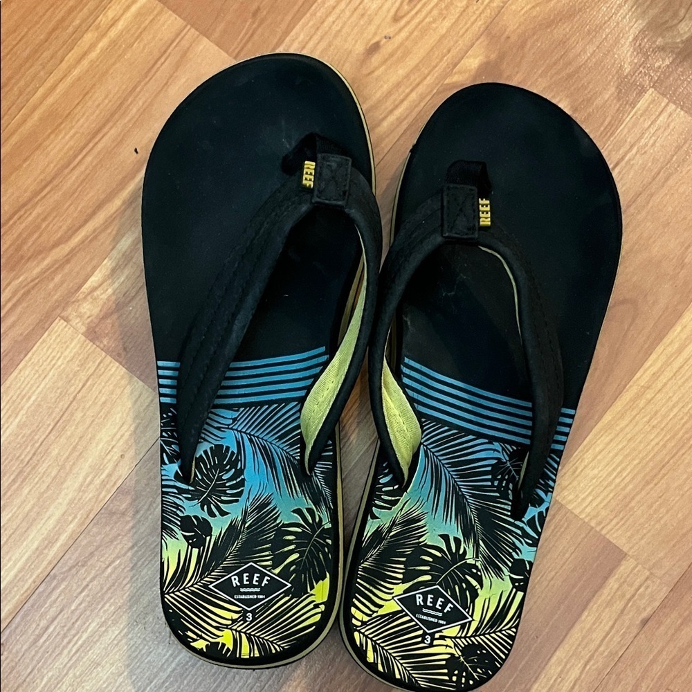 Reef Ahi Tropical Nights Flip Flop Sandals Kids Size 3